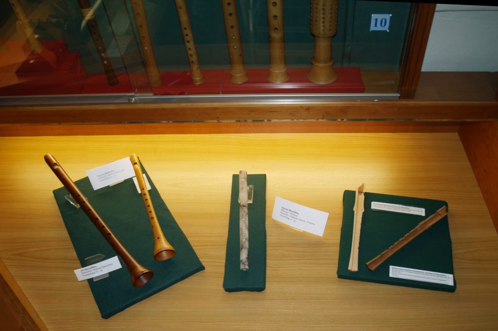 Mittelalter-Blockflöten, Alabaster-Blockflöte, Längsschnitte